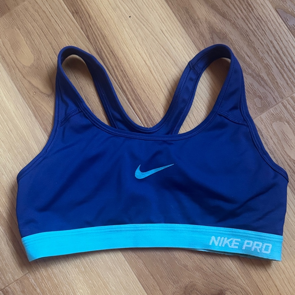 Nike Pro Women's Vibrant Blue Sports Bra